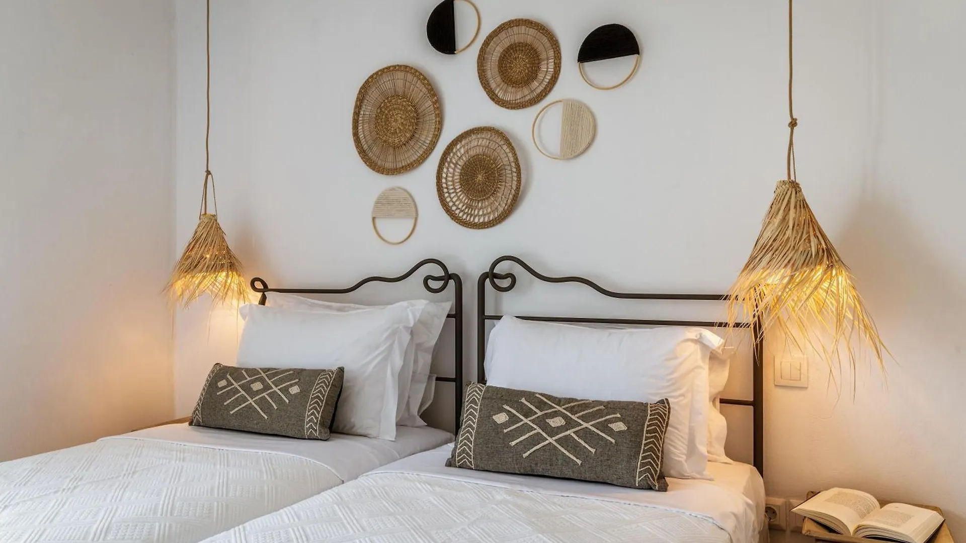 Calma Beach House Elia  Villa